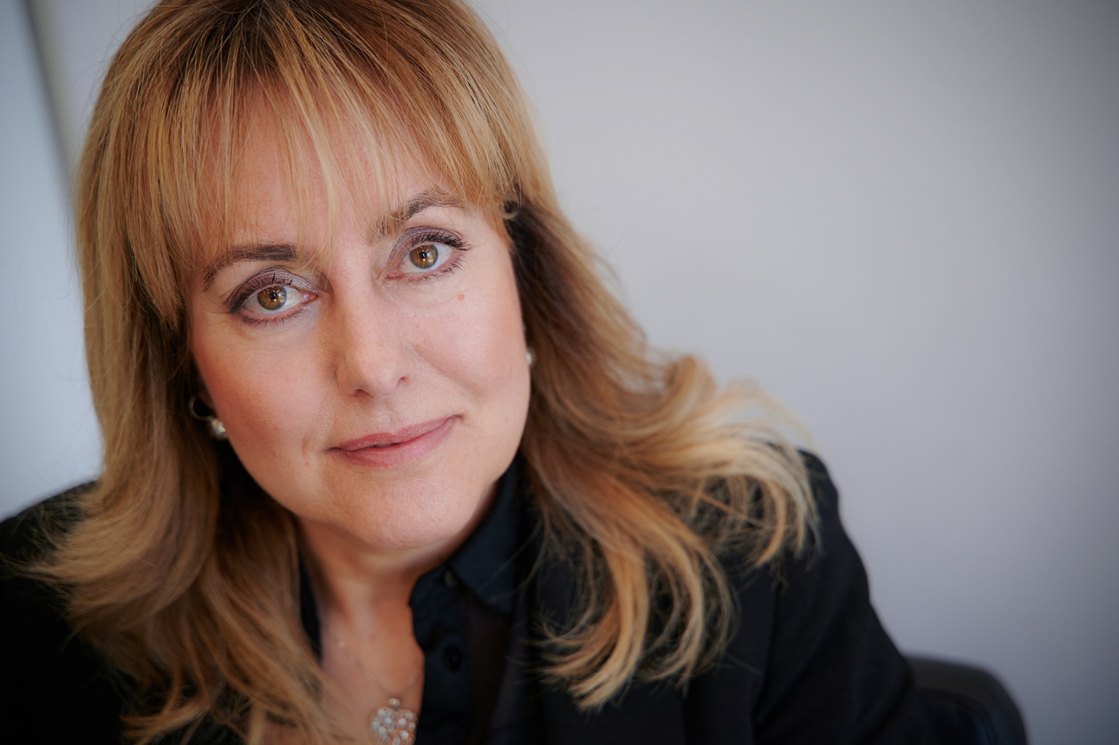 Desvendando os Segredos da Pele Radiante: Dicas de Cuidados com a Pele para uma Complexão Saudável